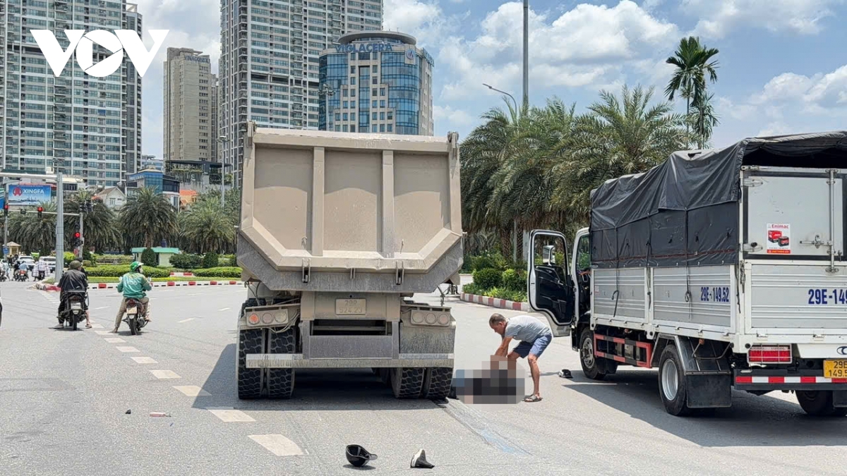 xe ben va cham xe may tai nga tu pham hung-tran duy hung, 1 nguoi bi thuong hinh anh 4