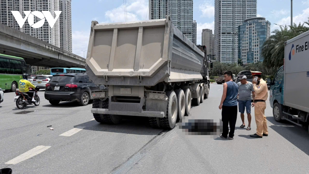 xe ben va cham xe may tai nga tu pham hung-tran duy hung, 1 nguoi bi thuong hinh anh 2