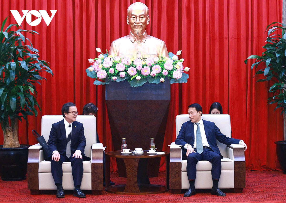 bo truong luong tam quang tiep Dai su mong co va thong doc tinh kagawa, nhat ban hinh anh 2