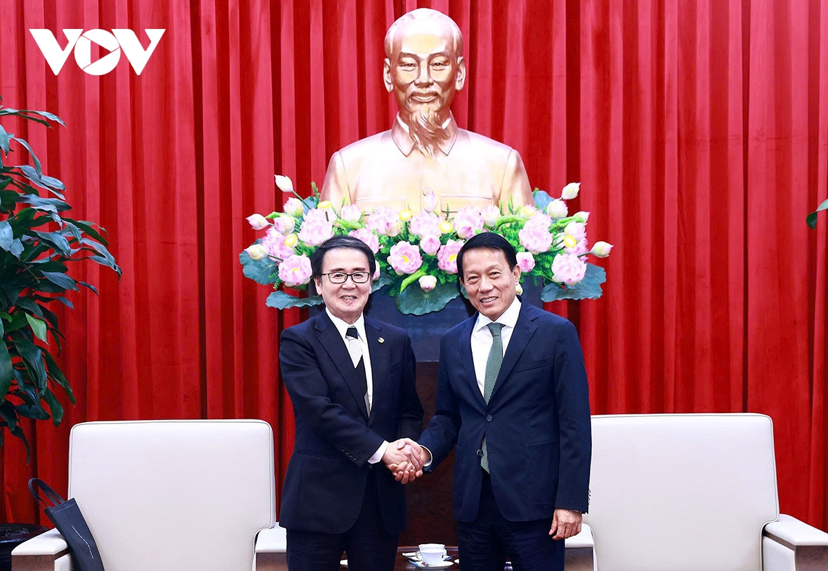 bo truong luong tam quang tiep Dai su mong co va thong doc tinh kagawa, nhat ban hinh anh 3