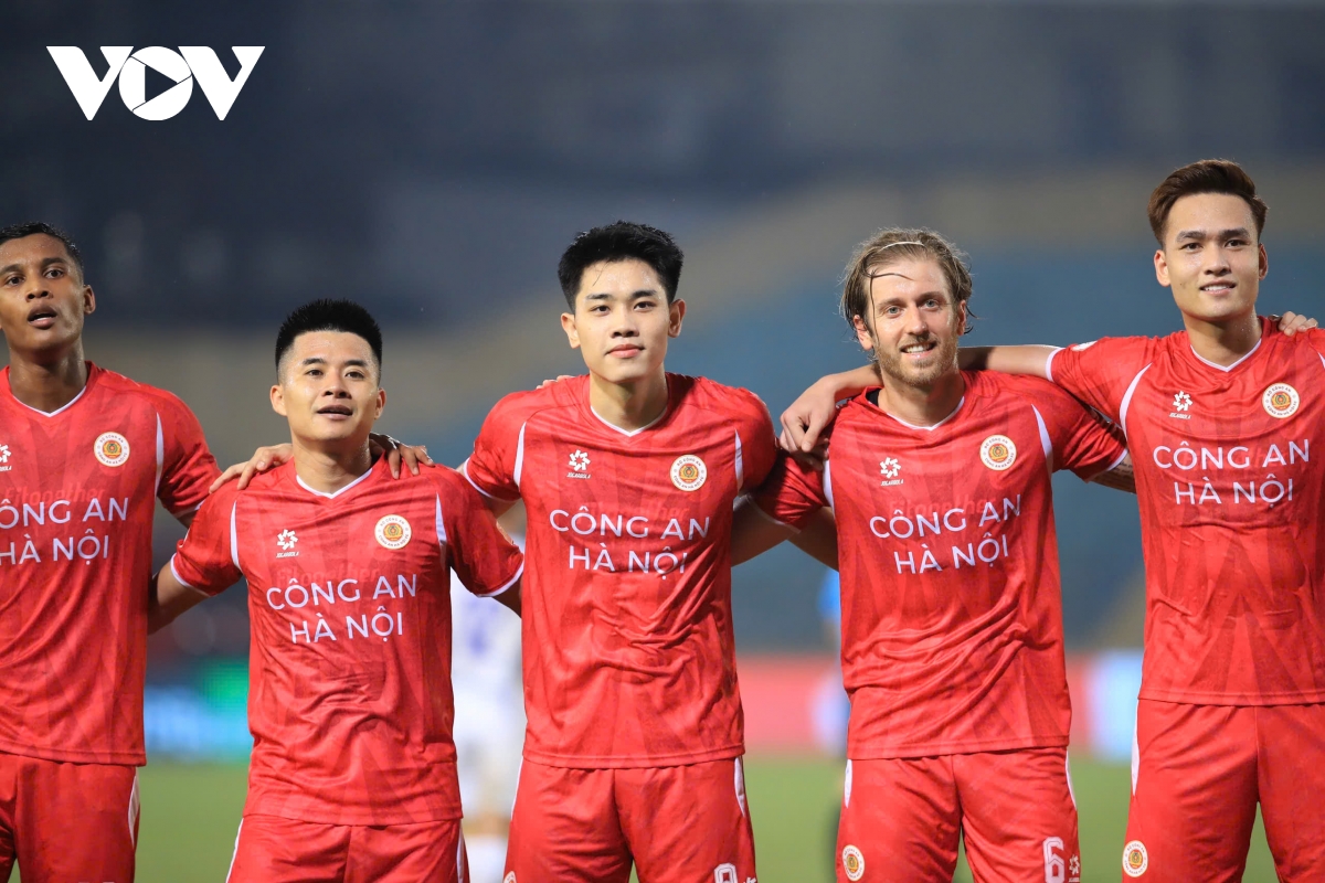 ket qua vong 20 v-league Dinh bac lap hat-trick, cahn thang thuyet phuc slna hinh anh 1