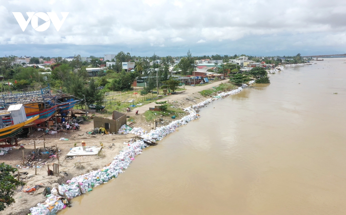 Da nang chi gan 500 ty dong lam ke khan cap, chan sat lo song thu bon hinh anh 1