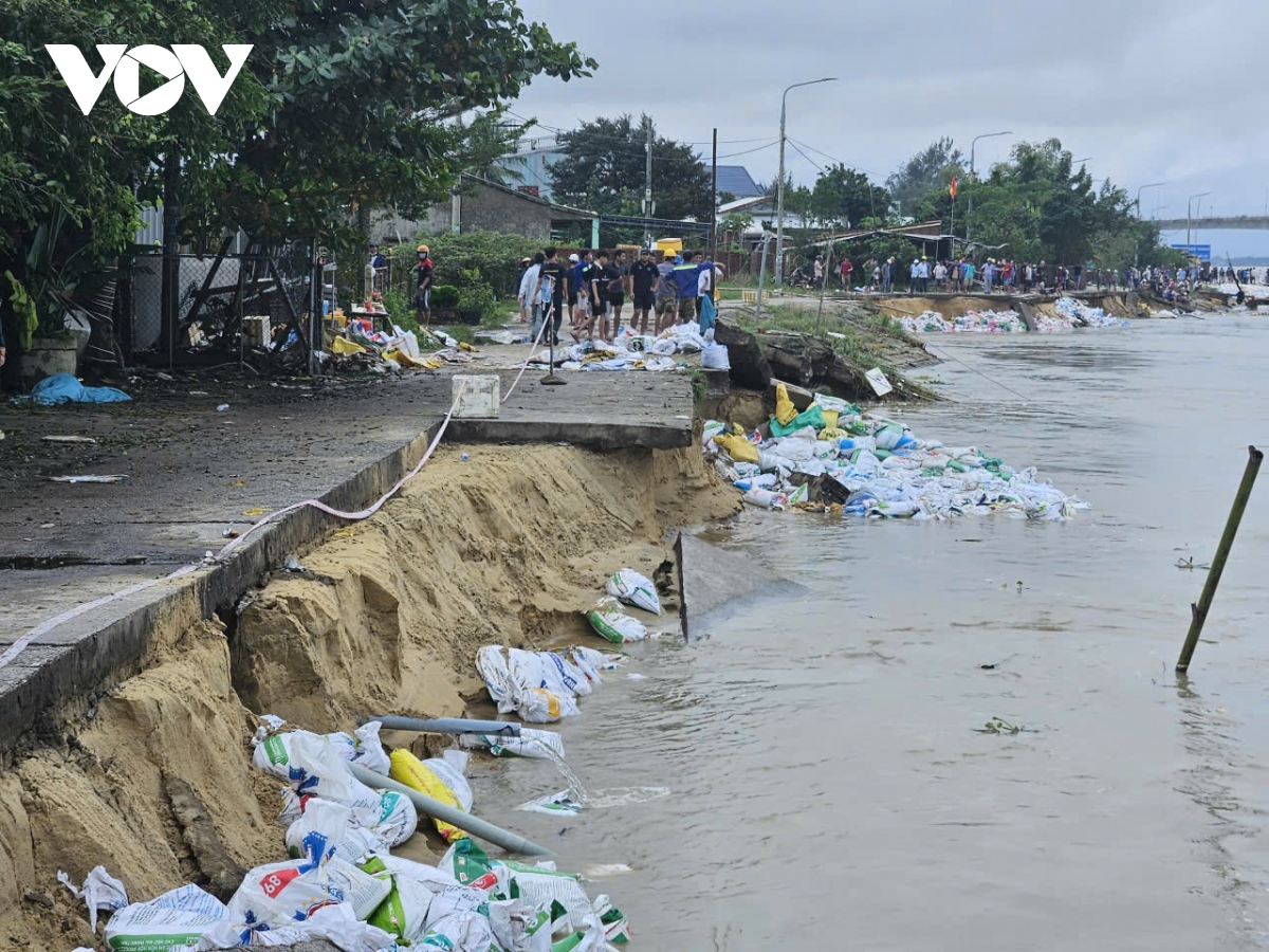 Da nang chi gan 500 ty dong lam ke khan cap, chan sat lo song thu bon hinh anh 3
