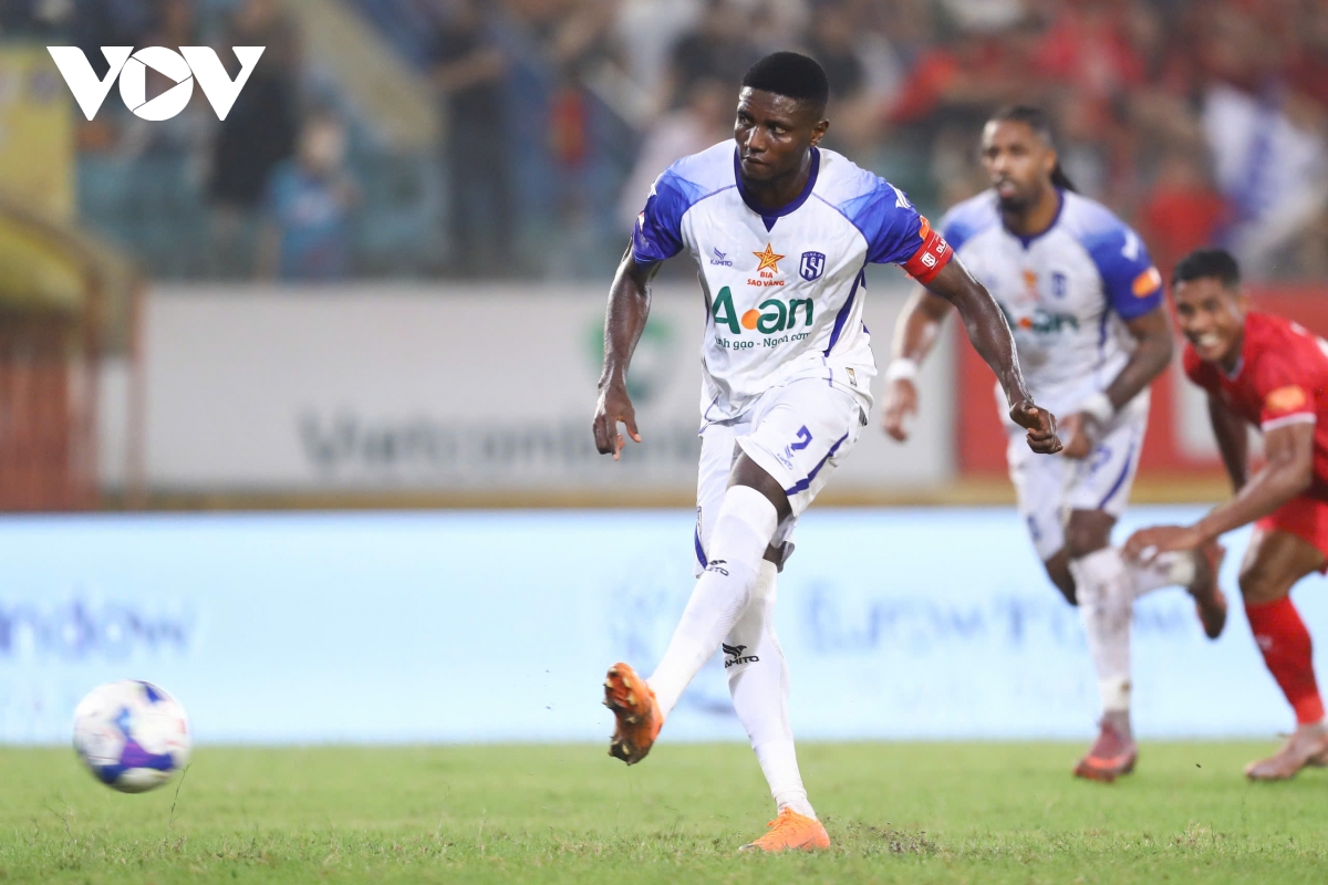 truc tiep cahn 4-1 slna Dinh bac lap hat-trick hinh anh 3