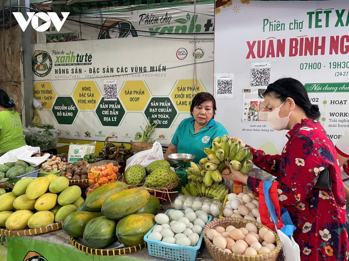 phien cho xanh 10 nam miet mai ket noi nong dan voi nguoi tieu dung tp.hcm hinh anh 3