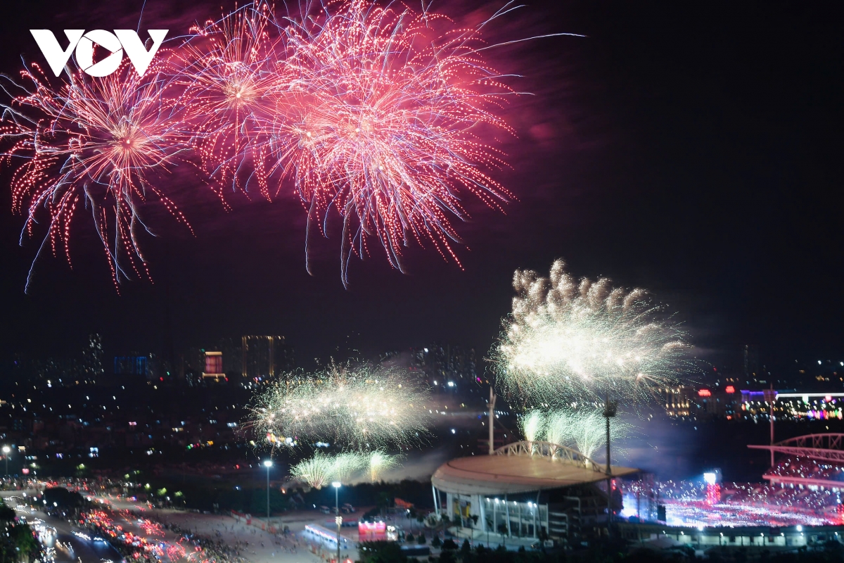 man nhan man phao hoa an tuong ket thuc chuong trinh nghe thuat Am vang to quoc hinh anh 6