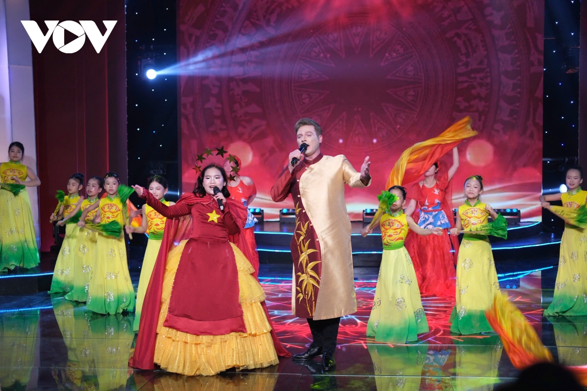 san khau thoi trang thieu nhi mo rong hanh trinh xuyen viet nam 2026 hinh anh 1