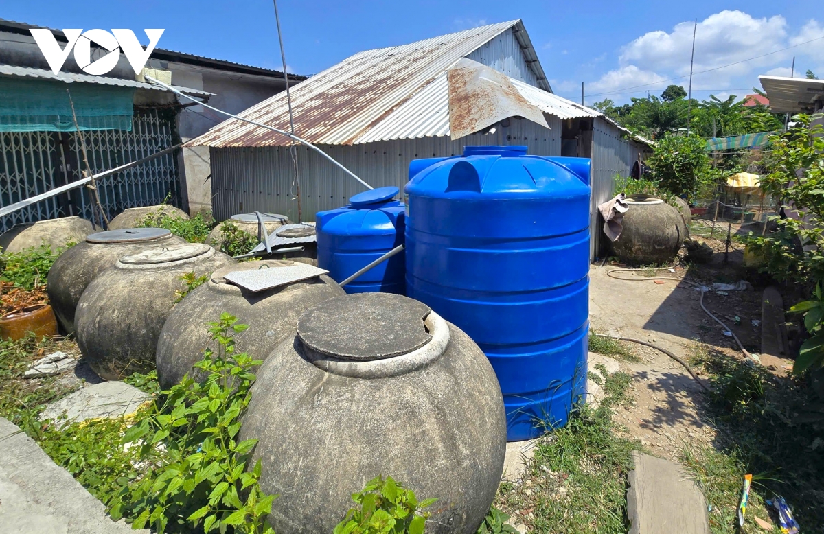 con khat nuoc sach giua vung dat nhiem phen man o bien bach, ca mau hinh anh 2