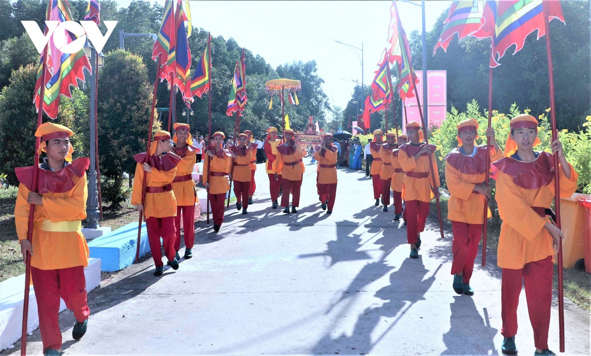 ca mau tri an Duc quoc to lac long quan noi cuc nam to quoc hinh anh 3