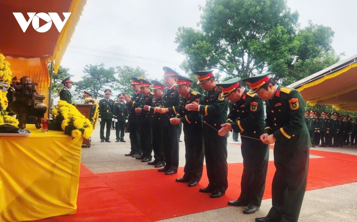 quang tri truy dieu va an tang 8 hai cot liet si tai nghia trang liet si khe sanh hinh anh 2