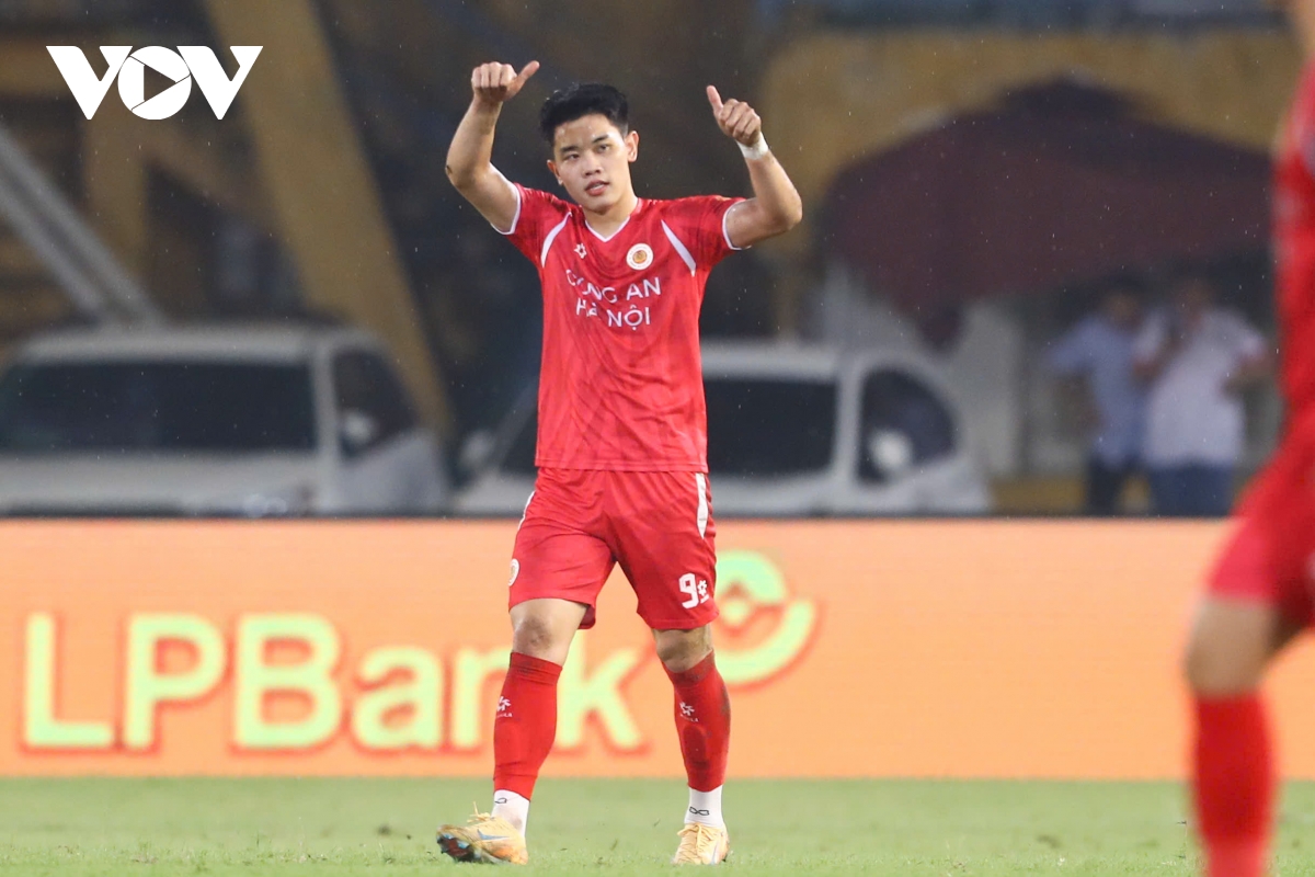 truc tiep cahn 4-1 slna Dinh bac lap hat-trick hinh anh 5