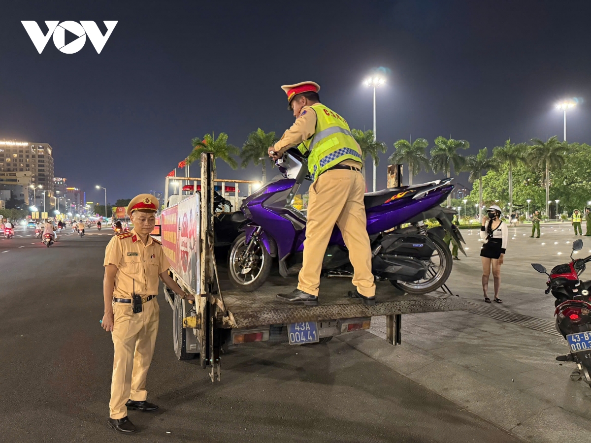 Da nang xu ly hang ngan truong hop thanh thieu nien vi pham tren duong pho hinh anh 8