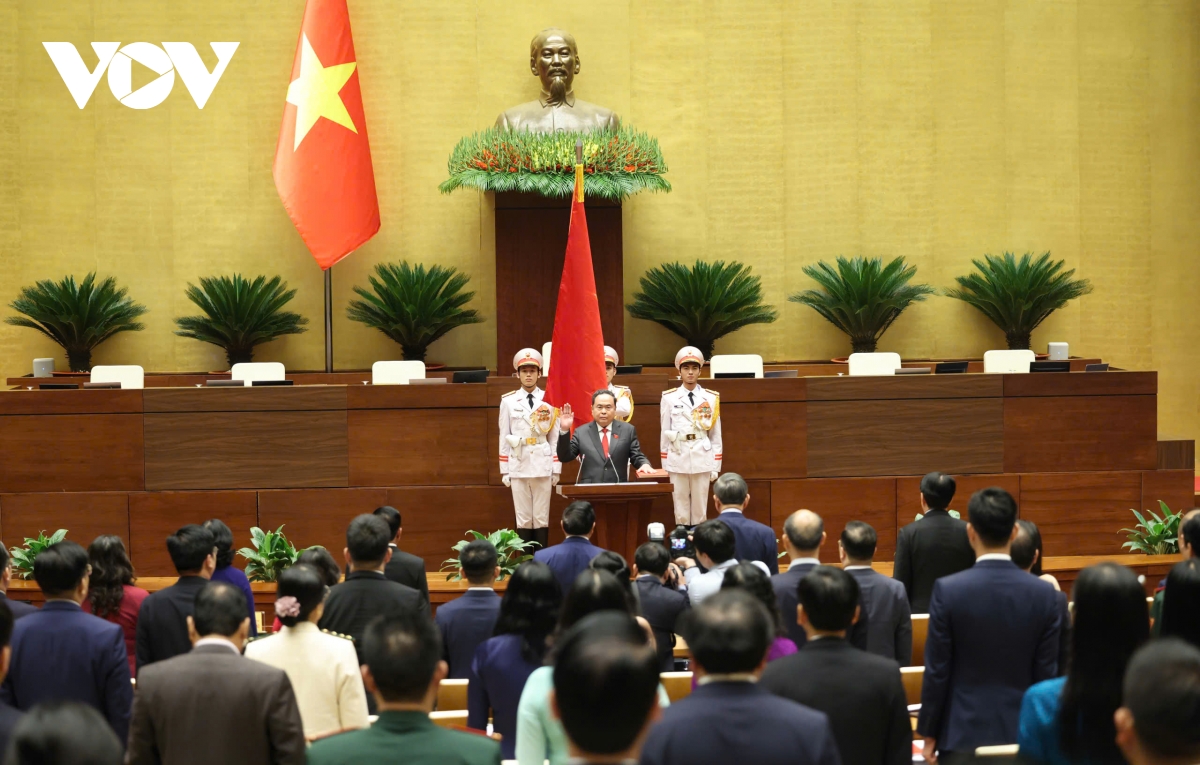 chum anh chu tich quoc hoi tran thanh man tuyen the nham chuc hinh anh 2