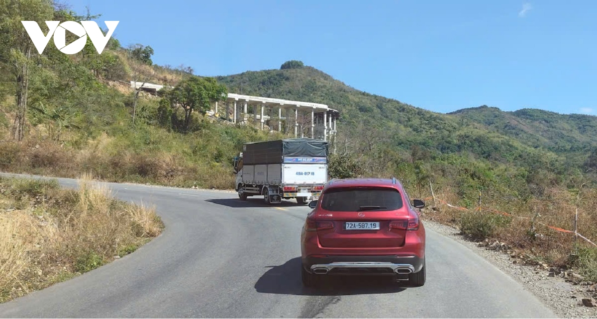 du lich lam Dong linh hoat tour duong bo, lam moi diem den don song du khach hinh anh 6