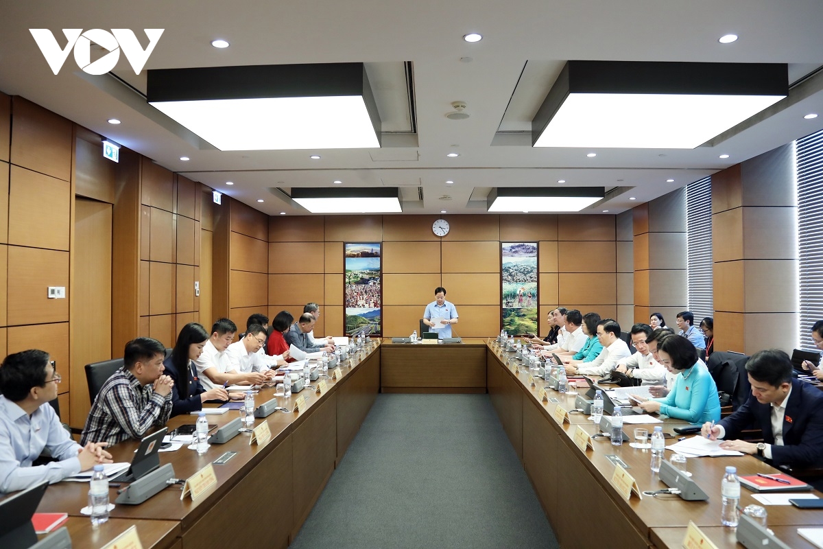 De xuat giam ap luc lop 10 va go nut that quan tri khi sua luat thu do hinh anh 2