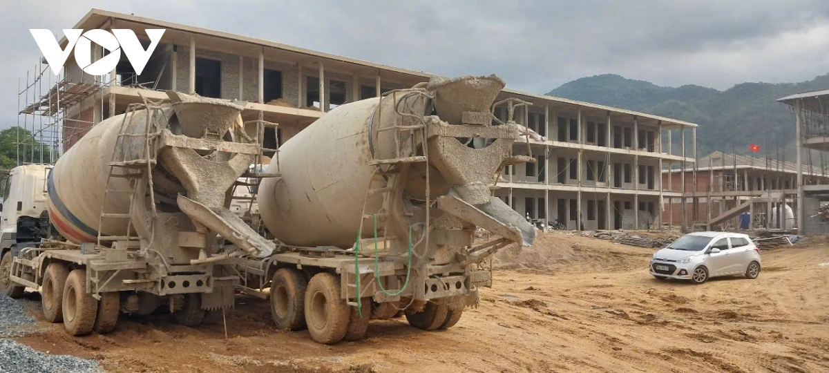 cong trinh truong noi tru lien cap son la ky nghi le nhung khong nghi viec hinh anh 9