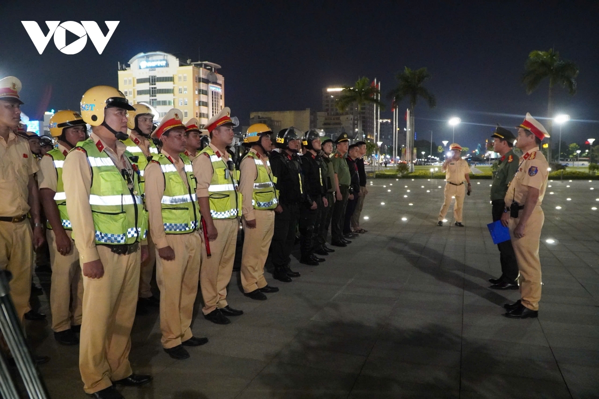 Da nang xu ly hang ngan truong hop thanh thieu nien vi pham tren duong pho hinh anh 2