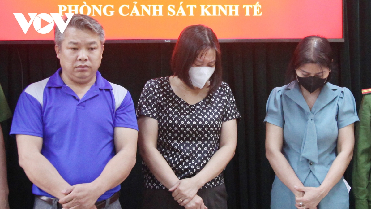 Nóng 24h ngày 19/4: Bữa ăn của học sinh bị rút ruột như thế nào?