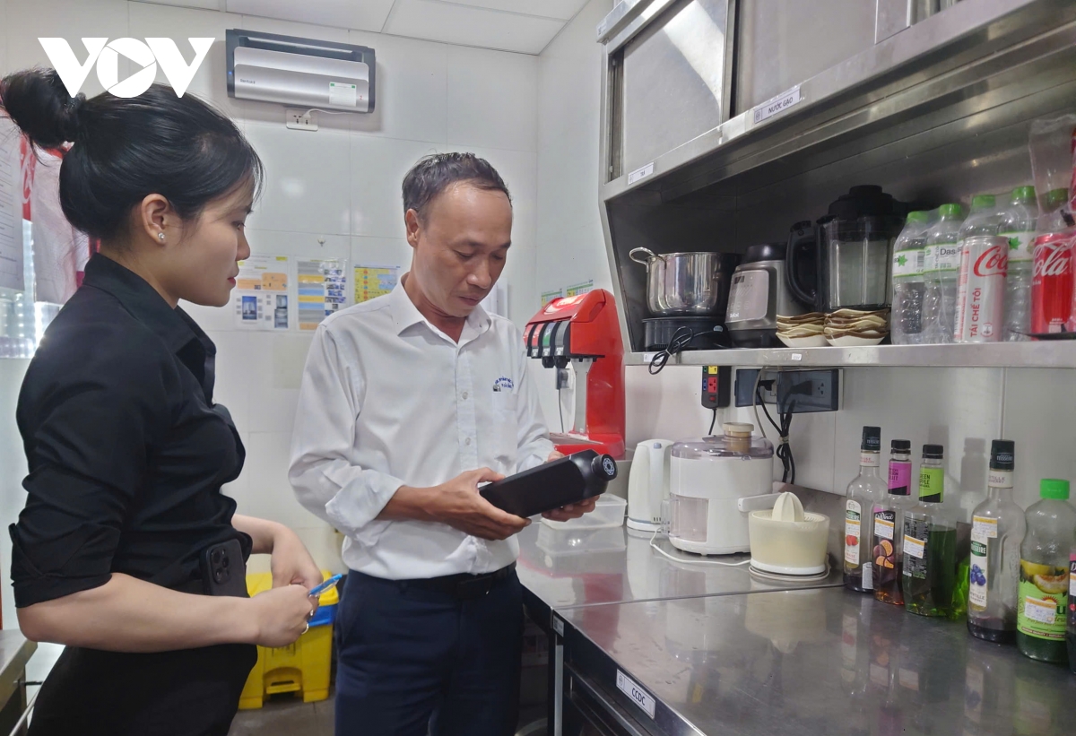 Da nang quan ly chat an toan thuc pham tai cac cho, co so kinh doanh an uong hinh anh 4