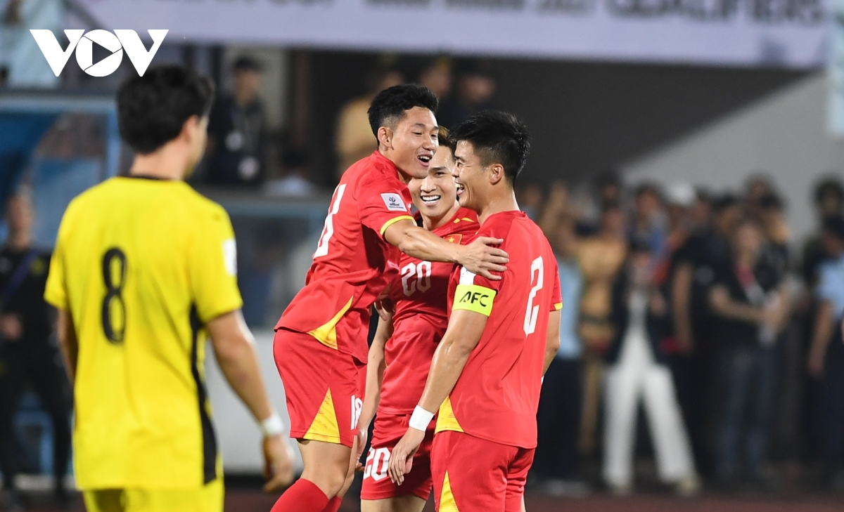 can canh xuan son va hoang hen lam kho hang phong ngu cua malaysia hinh anh 6