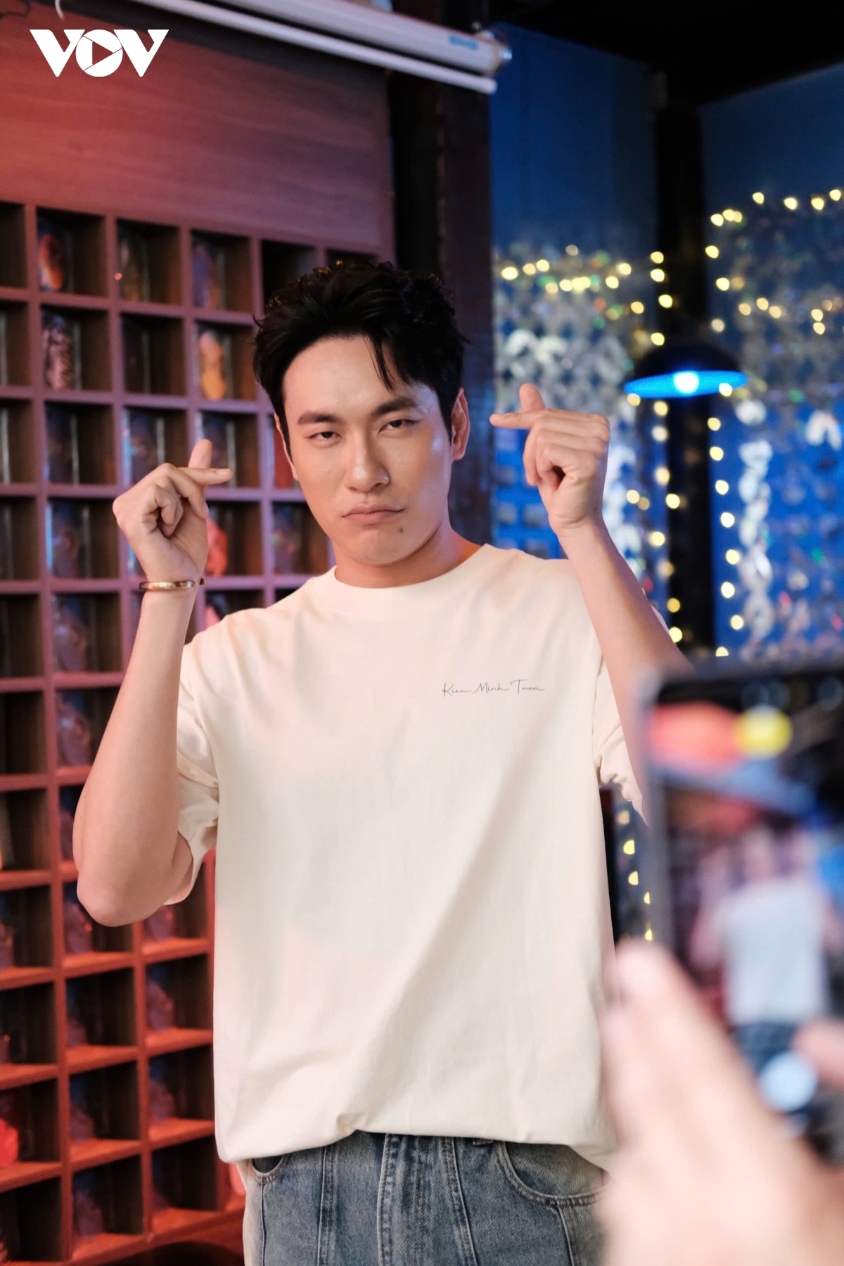 kieu minh tuan ke kho khi dong phim kinh di, nghien do an vung cao hinh anh 3