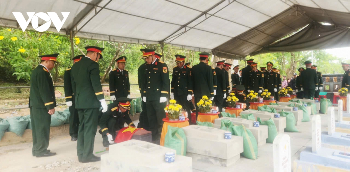 quang tri truy dieu va an tang 8 hai cot liet si tai nghia trang liet si khe sanh hinh anh 4