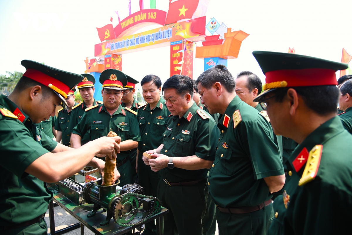 Dai tuong nguyen trong nghia nang cao chat luong huan luyen, xay dung don vi mau muc, tieu bieu hinh anh 2