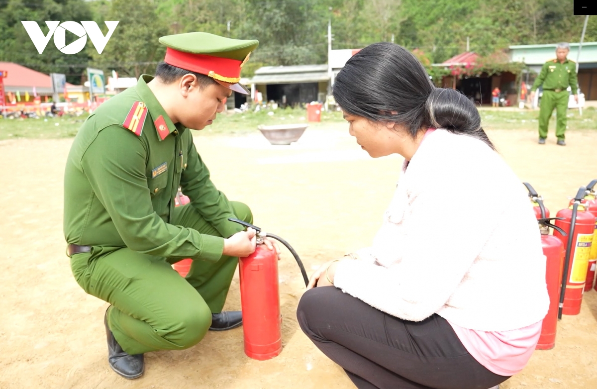nang nong, bep cui va noi lo chay nha o vung cao Da nang hinh anh 5