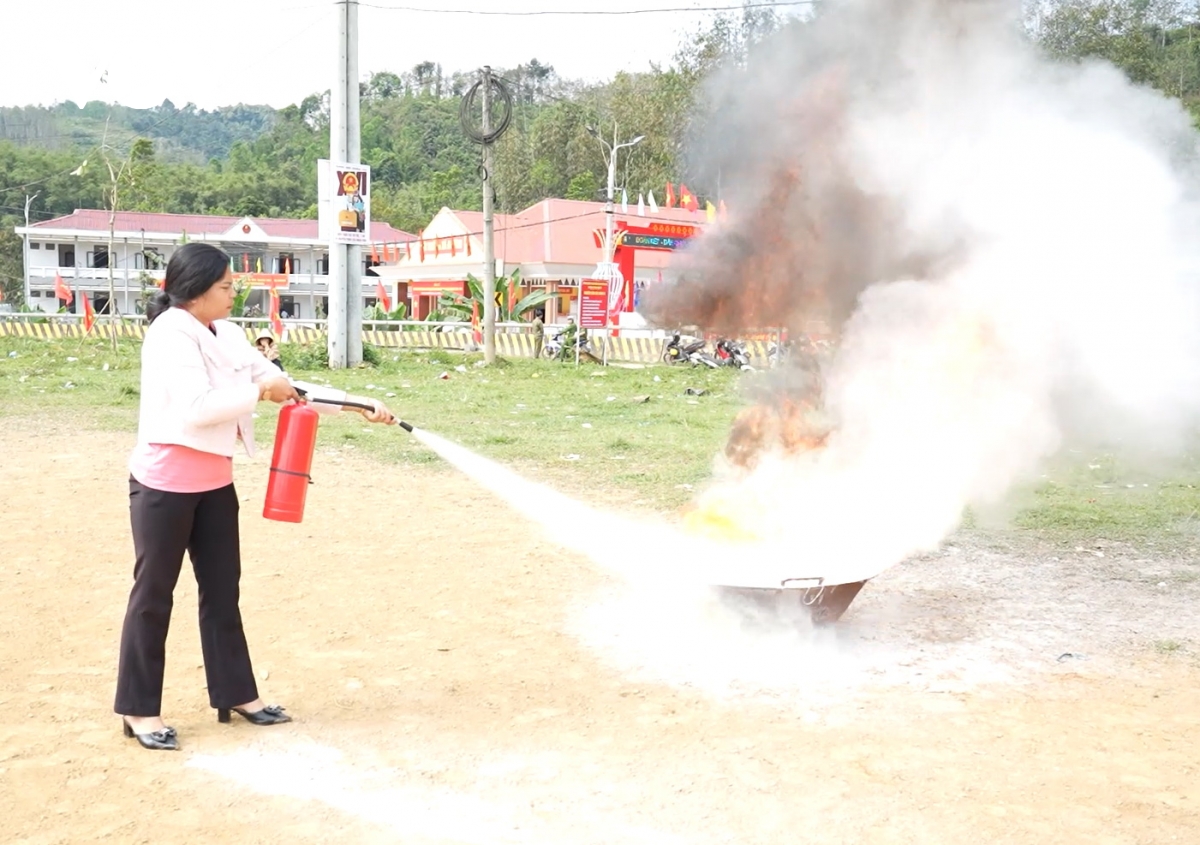 nang nong, bep cui va noi lo chay nha o vung cao Da nang hinh anh 6