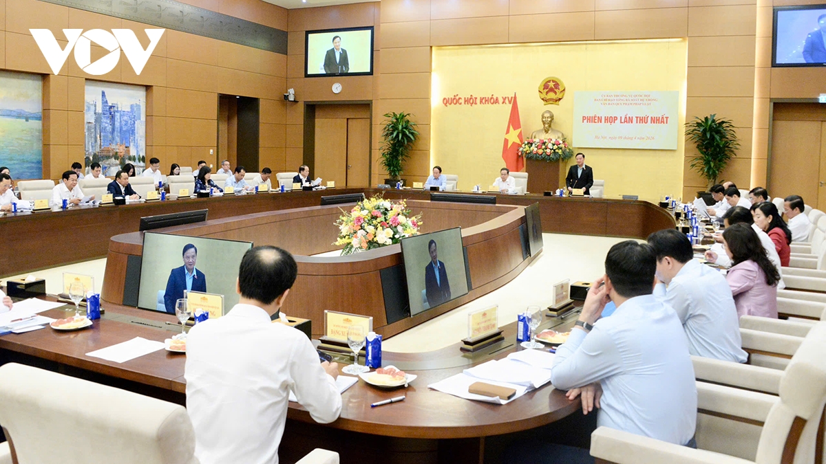 chu tich quoc hoi ra soat he thong van ban quy pham phap luat het suc quan trong hinh anh 1