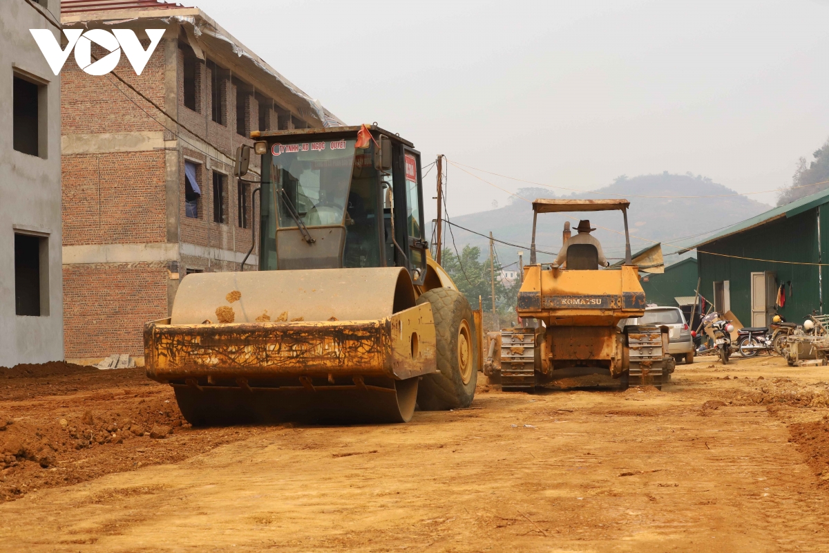 chien dich 100 ngay dem - nhung ngoi truong o vung bien son la dan hien huu hinh anh 9