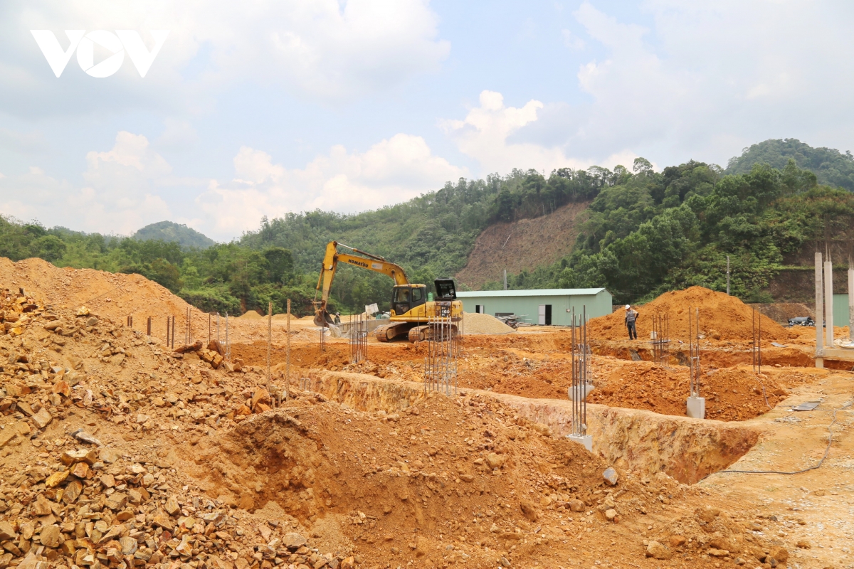 6 truong bien gioi o Da nang chi dinh thau, trai tham van cham tien do hinh anh 7