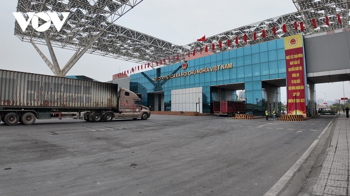 quang ninh thong quan cuoi tuan tao da cho xuat nhap khau hinh anh 1