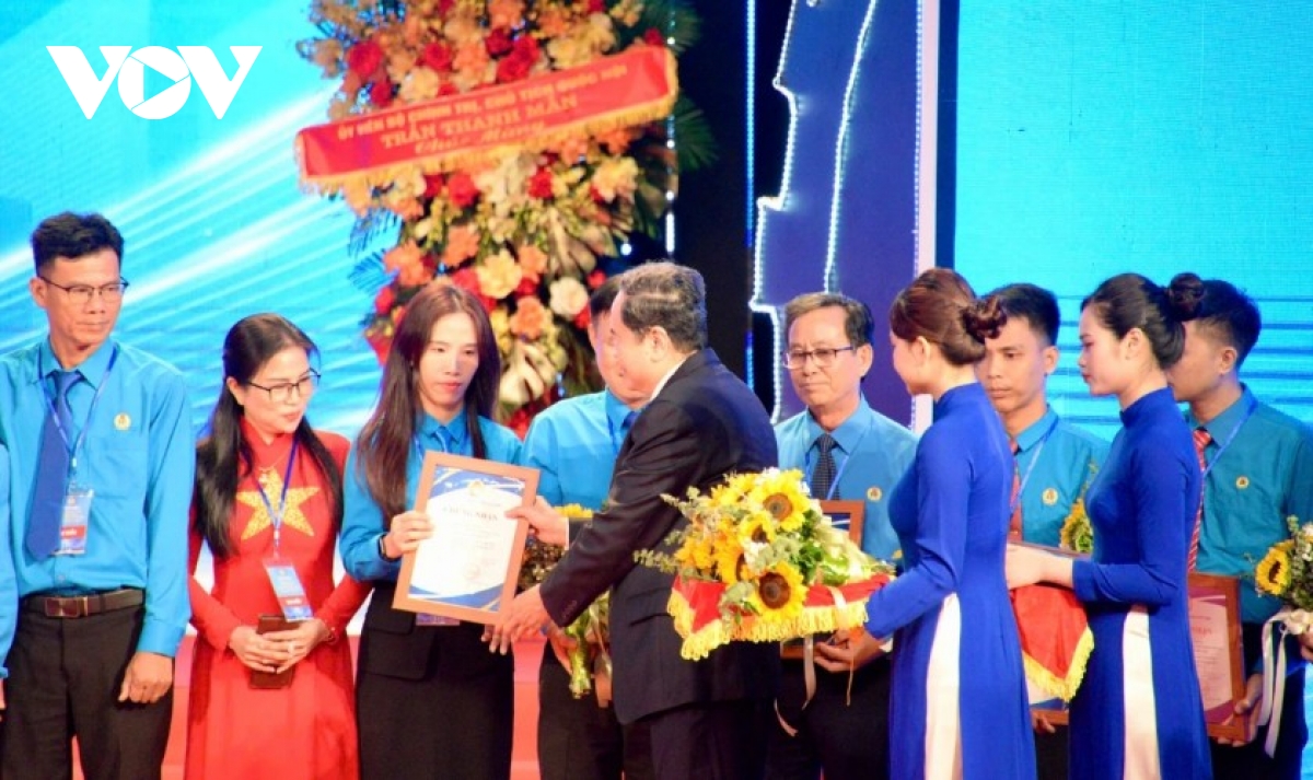 na chairman attends ceremony marking 140th international workers day picture 1