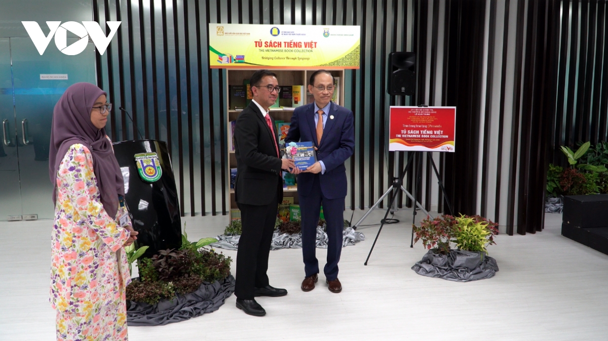 vietnamese language studies promoted at brunei s leading university picture 1