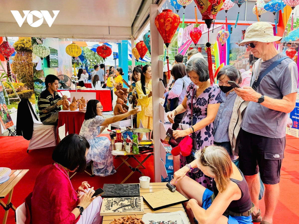 soi dong tuan le van hoa - du lich Da nang tai tp.hcm hinh anh 4