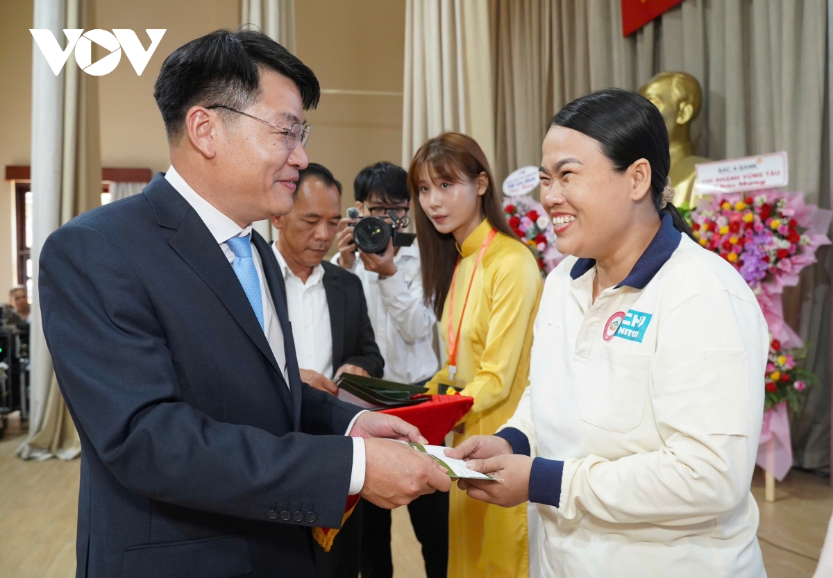 them co hoi an cu cho cong nhan tu chuong trinh moi hinh anh 4