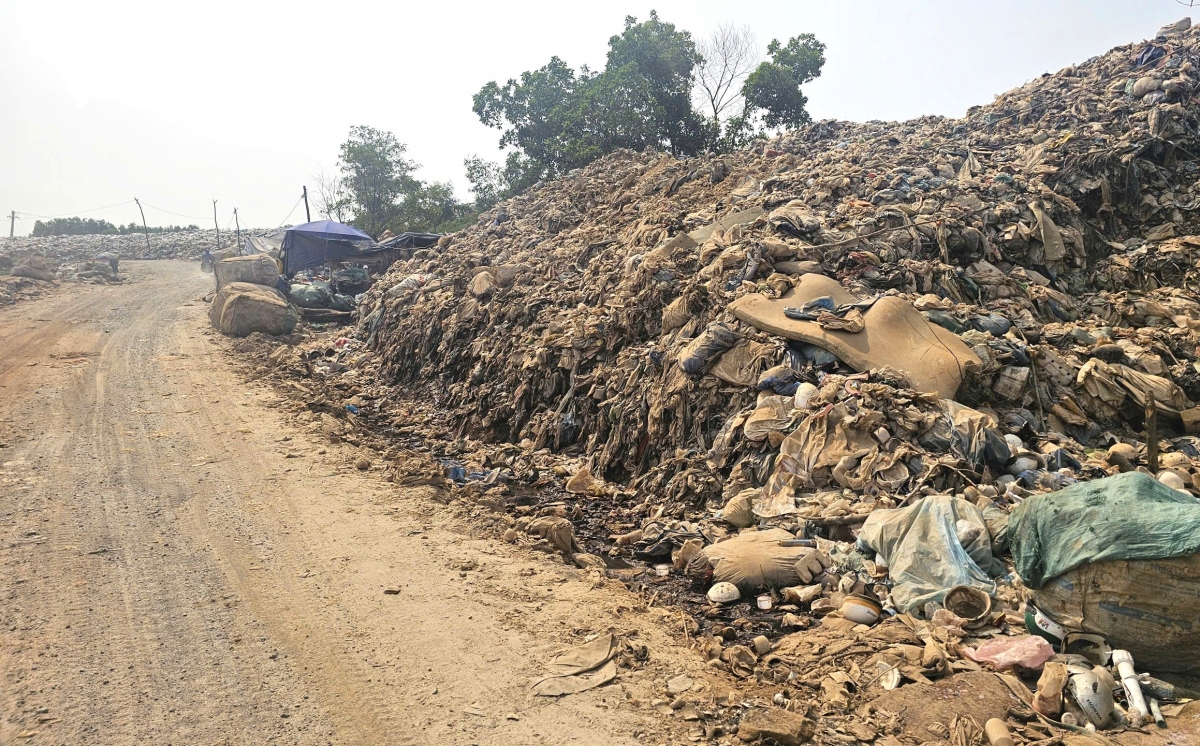 quang ngai bai rac qua tai, nha may xu ly rac thai cham tien do hinh anh 1