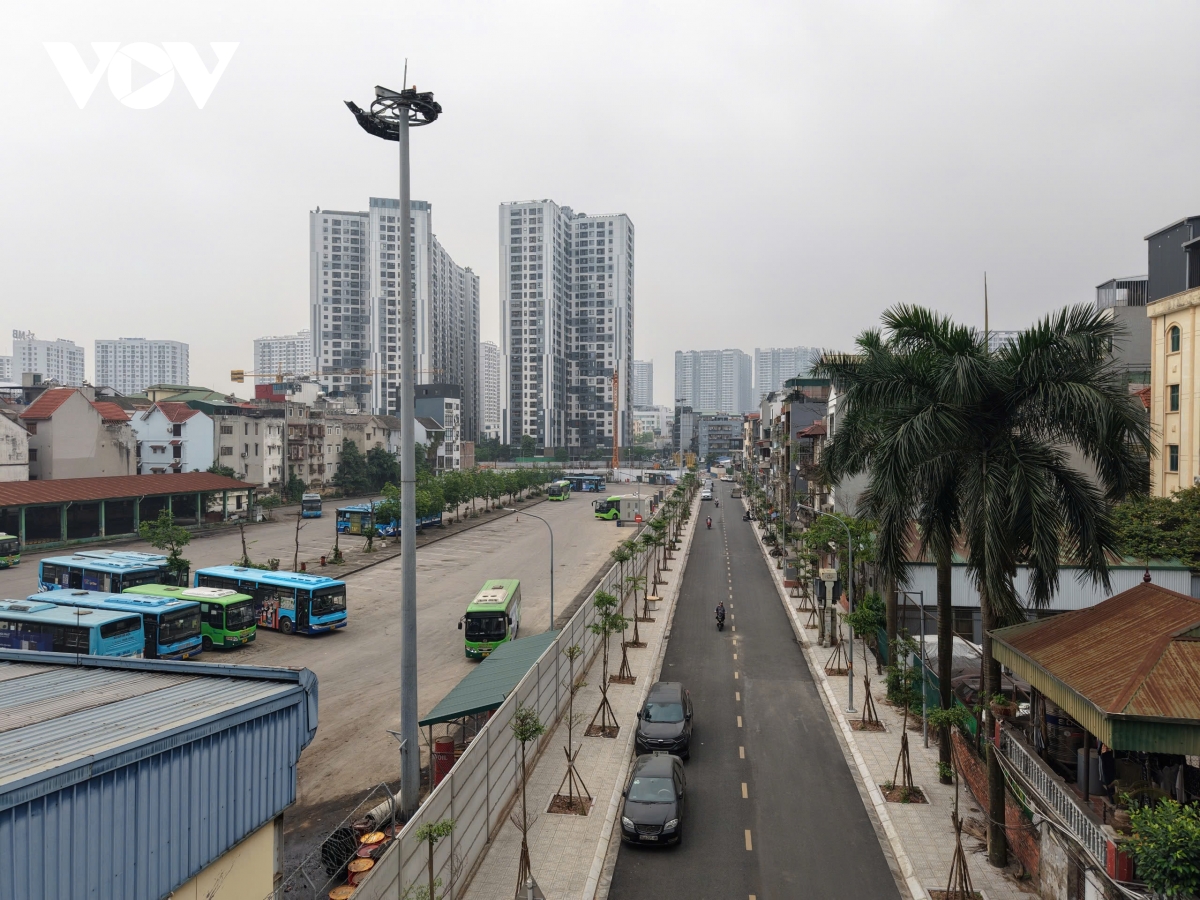 vi sao tuyen duong noi minh khai - lac trung ha noi thong xe ky thuat roi de do hinh anh 2