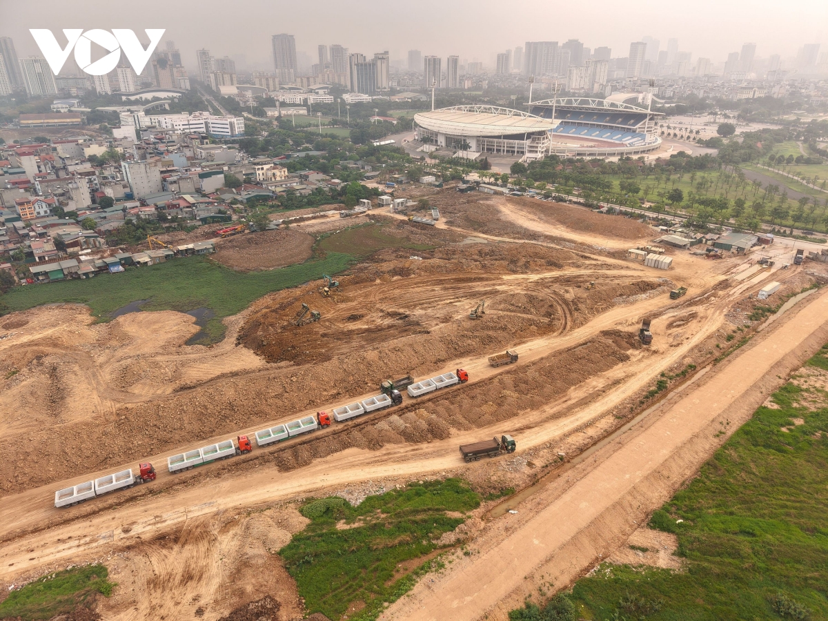 Day nhanh tien do thi cong ho phu Do can di doi voi dam bao ve sinh moi truong hinh anh 3
