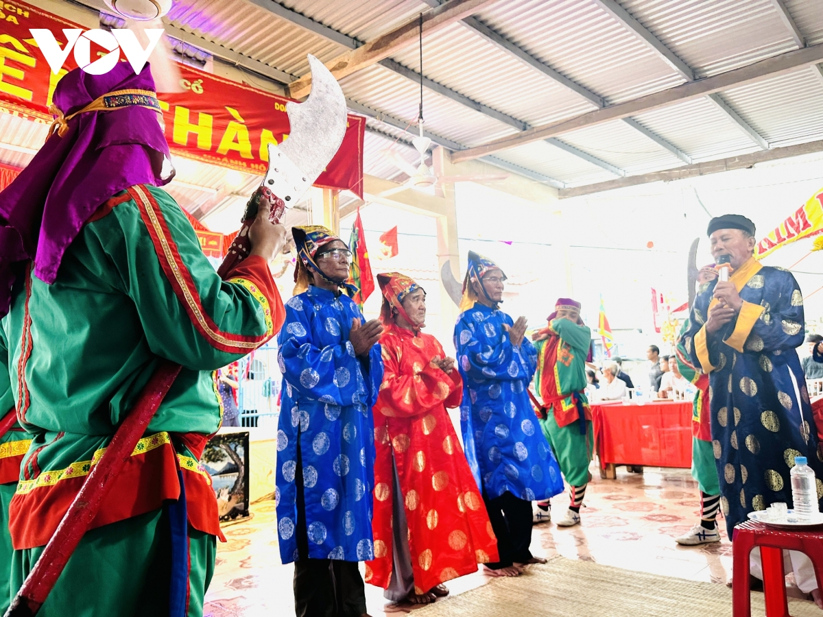 le hoi cau ngu lang bien Dong tac, noi gui gam uoc nguyen troi yen bien lang hinh anh 4