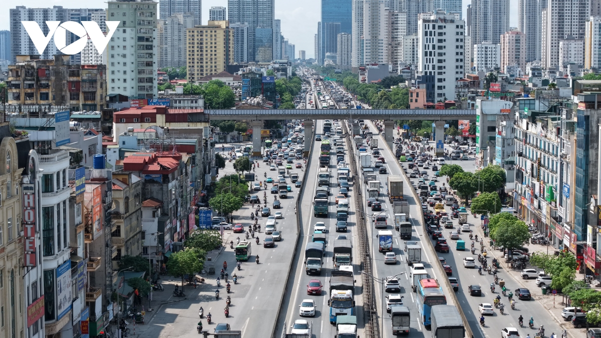 dong xe co noi duoi nhau roi thu do di nghi le 30 4, ap luc giao thong tang cao hinh anh 4