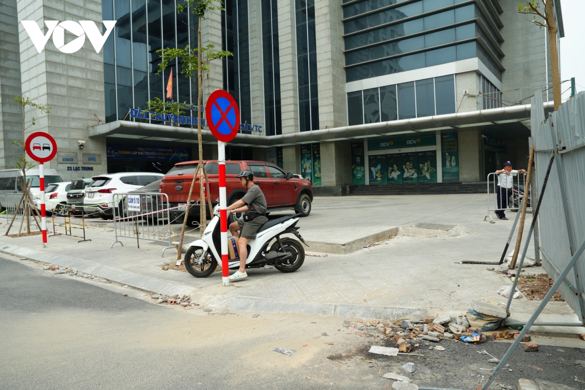 vi sao tuyen duong noi minh khai - lac trung ha noi thong xe ky thuat roi de do hinh anh 7