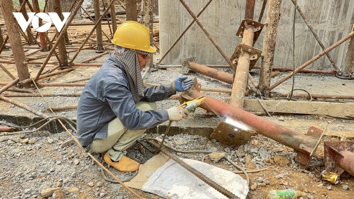 cao toc rong nhat viet nam tri gia hon 5.200 ty dong dang tang toc ve dich hinh anh 6