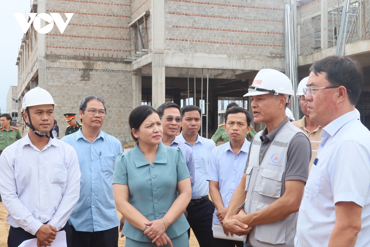 xuyen le xay dung truong noi bien gioi quang ngai hinh anh 6