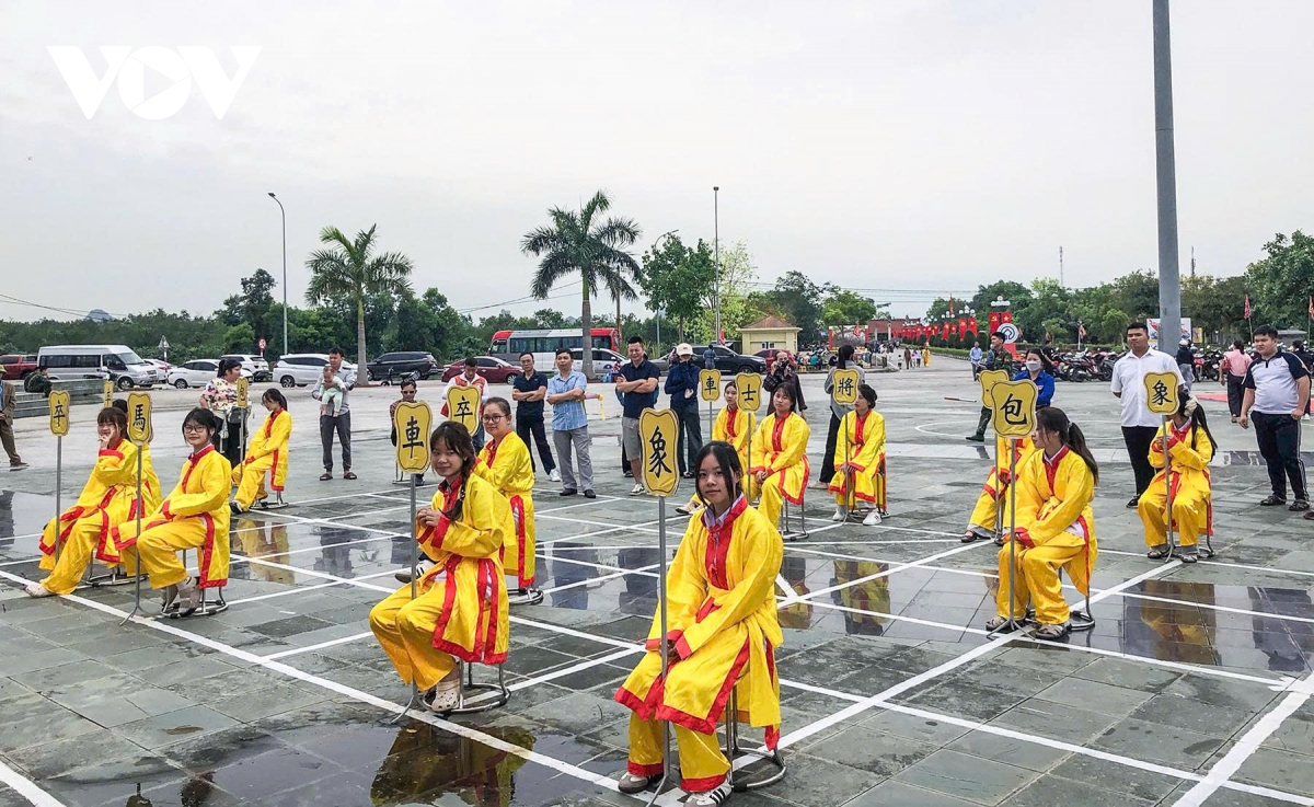 Dac sac le hoi gio tran ben dong bach Dang hinh anh 11