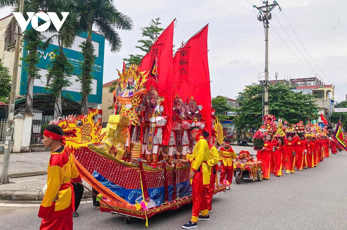 Dac sac le hoi gio tran ben dong bach Dang hinh anh 9