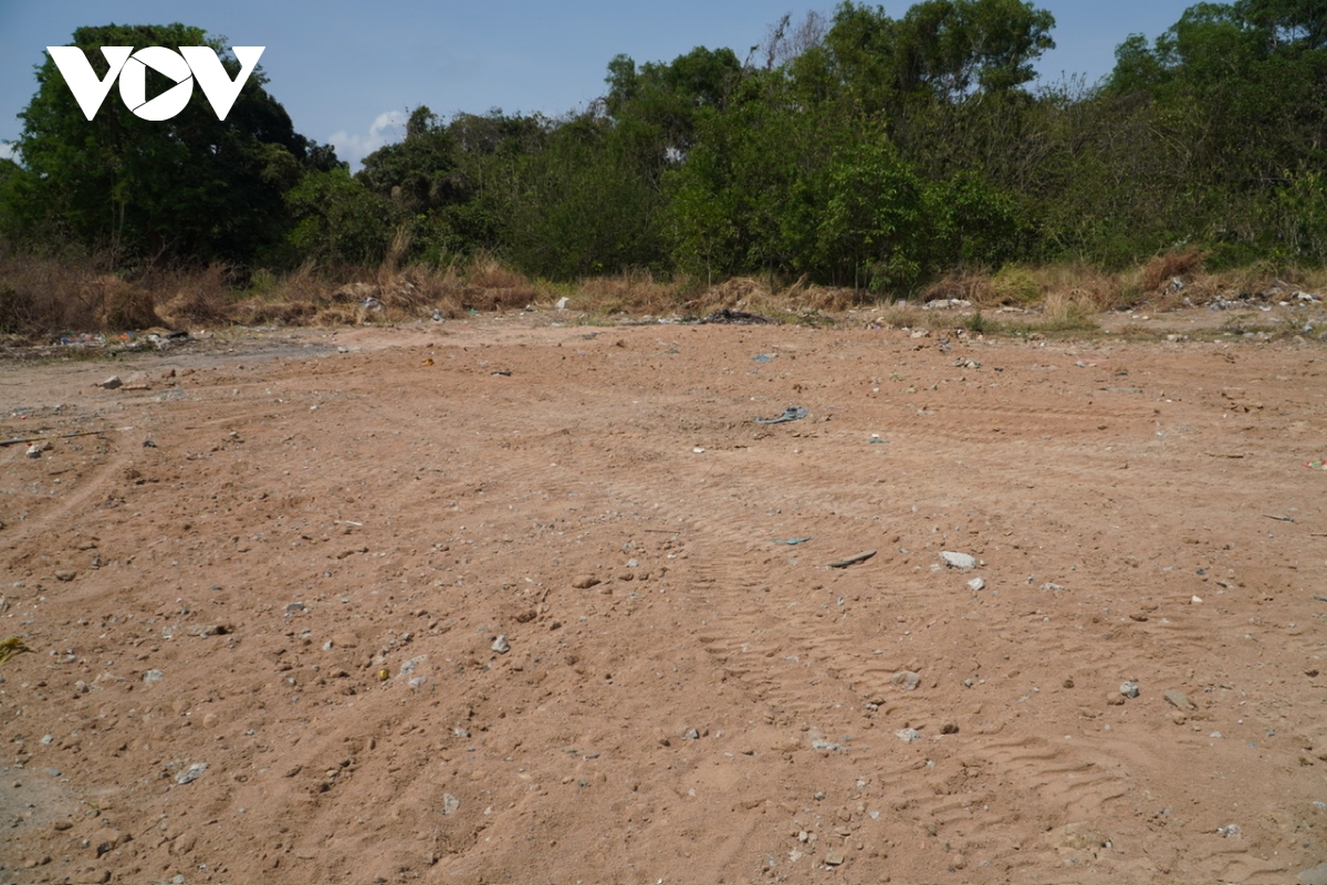 vu dung container chua rac tai bai o tp.hcm doanh nghiep thu gom rac da khac phuc hinh anh 3