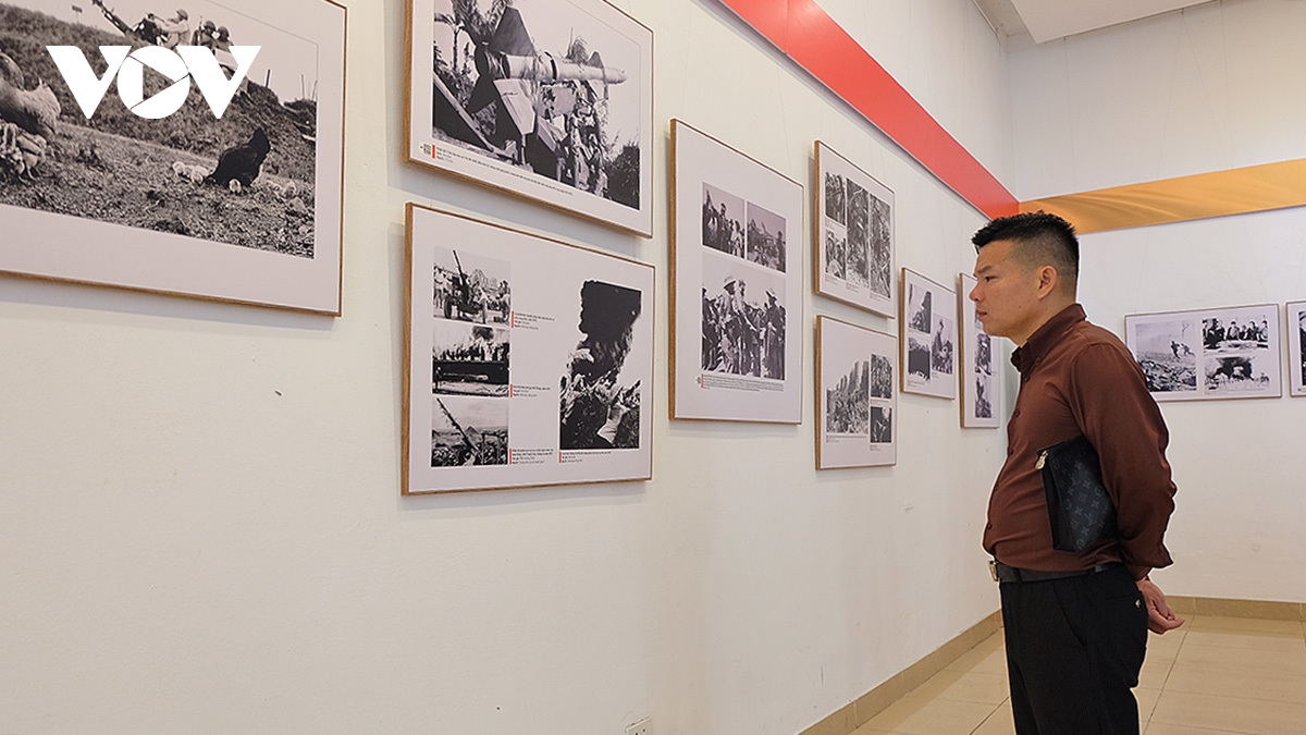 trien lam anh 51 nam - ban hung ca thong nhat khong chi de nhin lai hinh anh 8