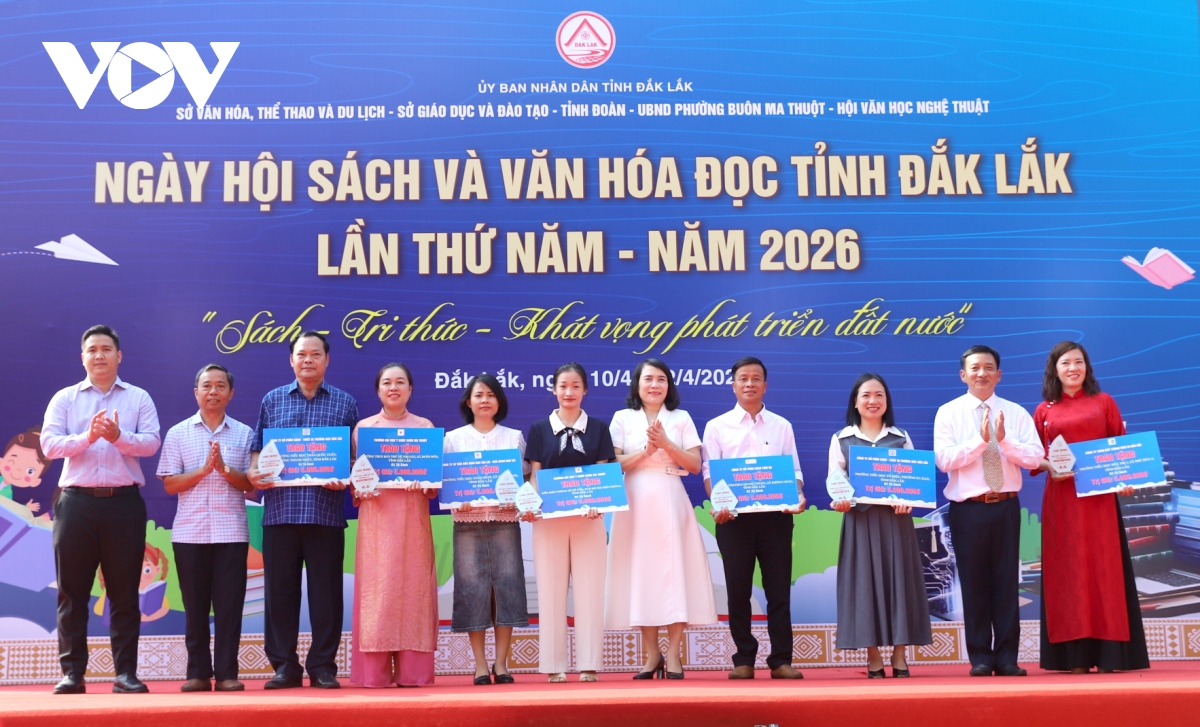 Dak lak chuyen doi so, ung dung cong nghe thong tin de phat trien van hoa doc hinh anh 1